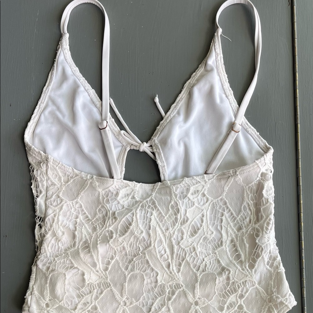 Kendall & Kylie white lace swimsuit - Picture 2 of 7